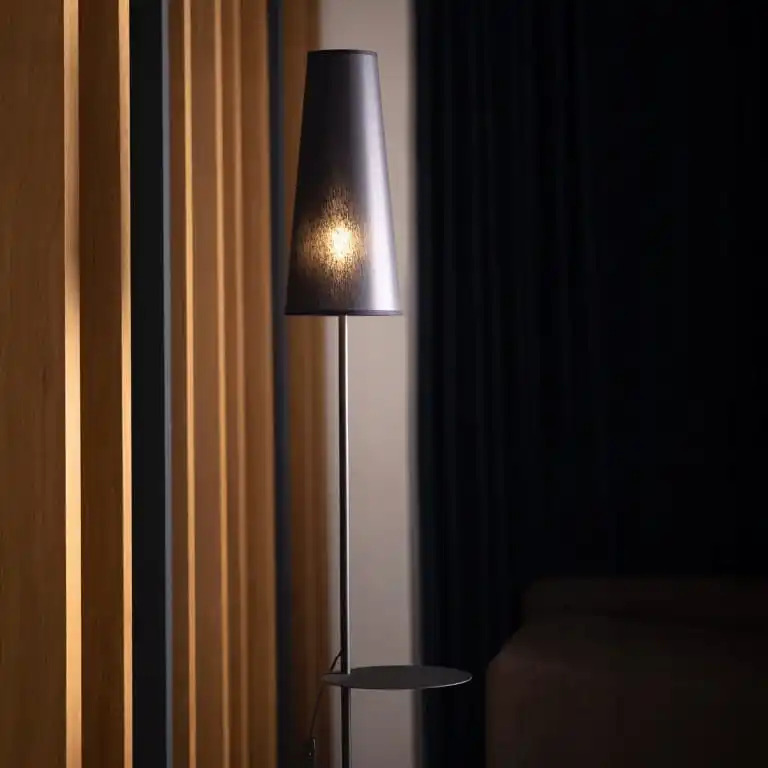 Bodø Floor Lamp 170×36 cm – Black Slim Modern with Shade - Imagem 2